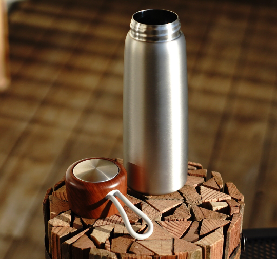 Stainless Steel Insulated Tumbler With Wooden Lid – Online Only
