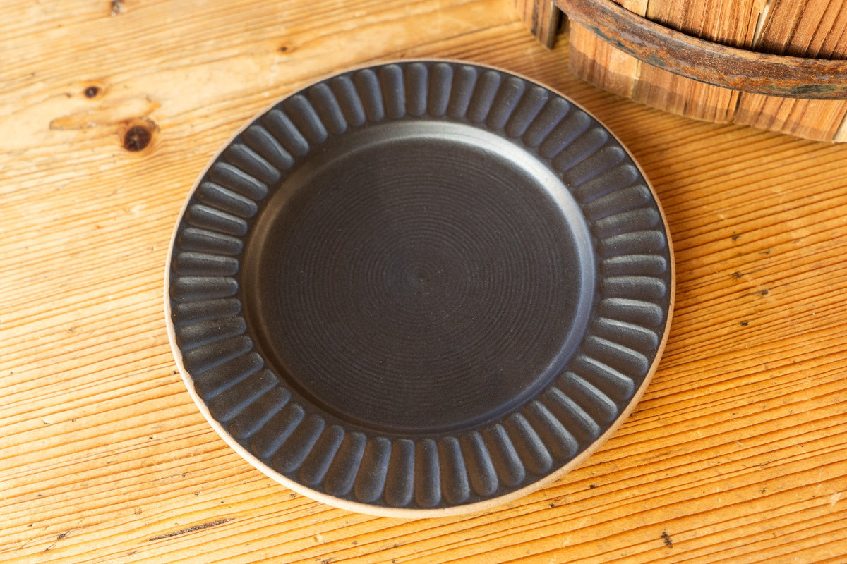Modern Ribbed Neutral Mug with Matching Dish – Online Only
